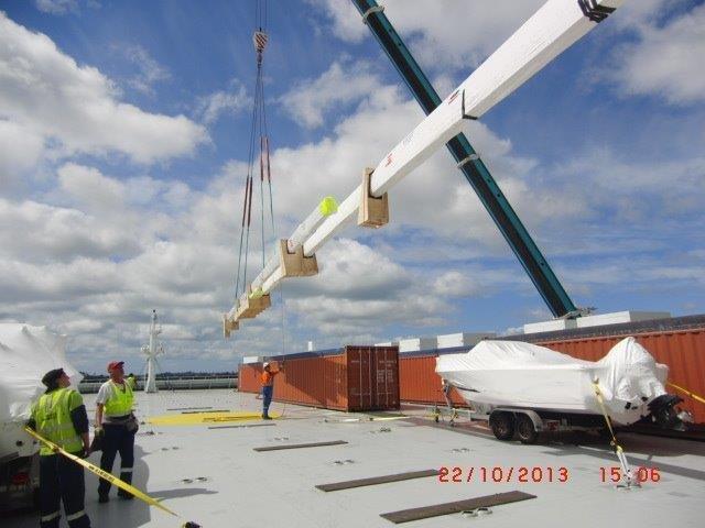 Yacht-mast-AKL-to-SYD-on-deck-stow-RORO.jpg#asset:280